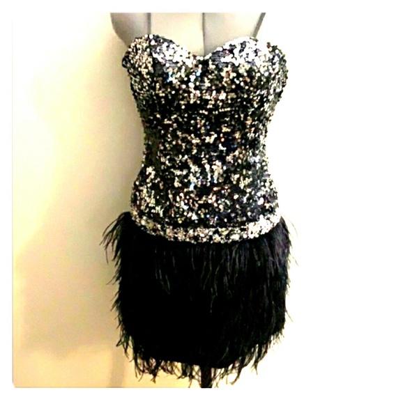 Dresses & Skirts - Night Moves prom dress